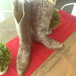 Corral women's boots tan with studs size 9.